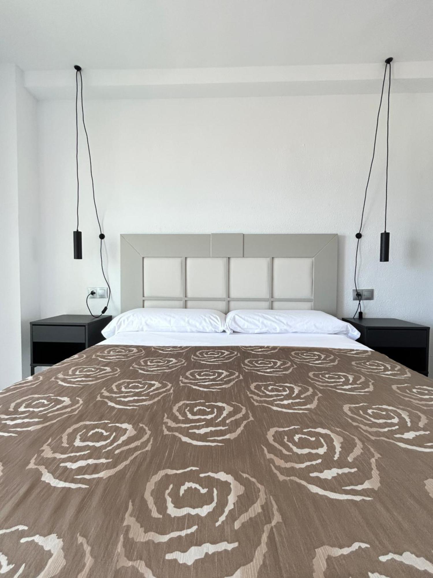 בנאלמדנה Diana Apartment - Terrace And Pool - 80M From The Beach מראה חיצוני תמונה